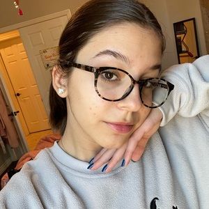 Meet your Posher, Carson